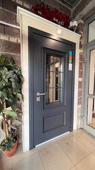 Входная дверь  