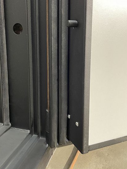 Входная дверь  