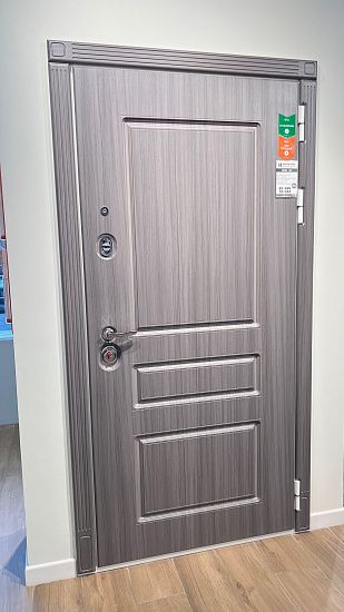 Входная дверь  