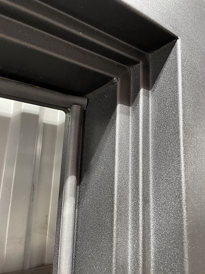 Входная дверь  