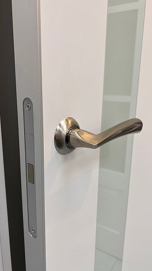 Межкомнатная дверь  